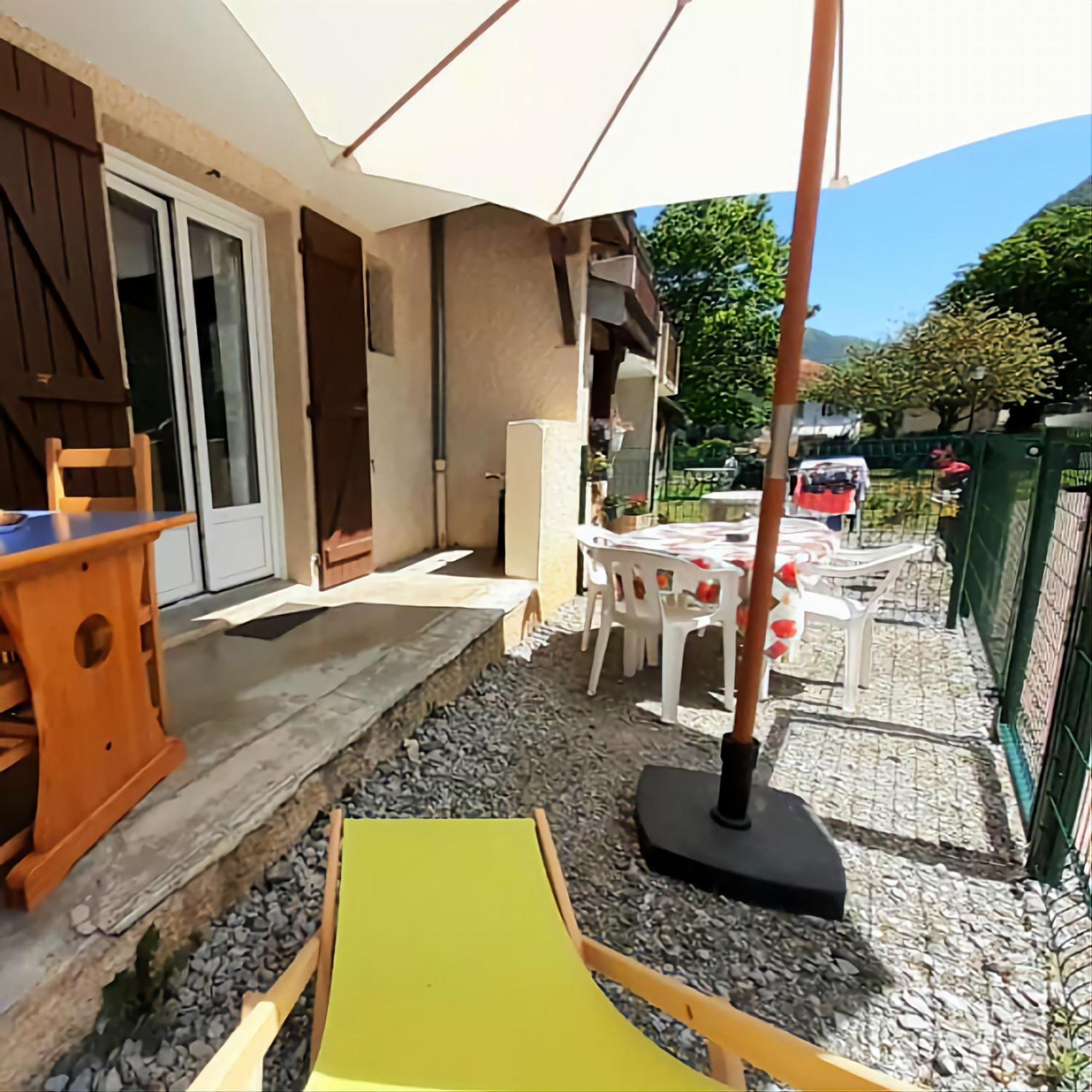Escapade Montagne En Famille, Appartement Cosy Avec Piscine Couverte Bielle 外观 照片